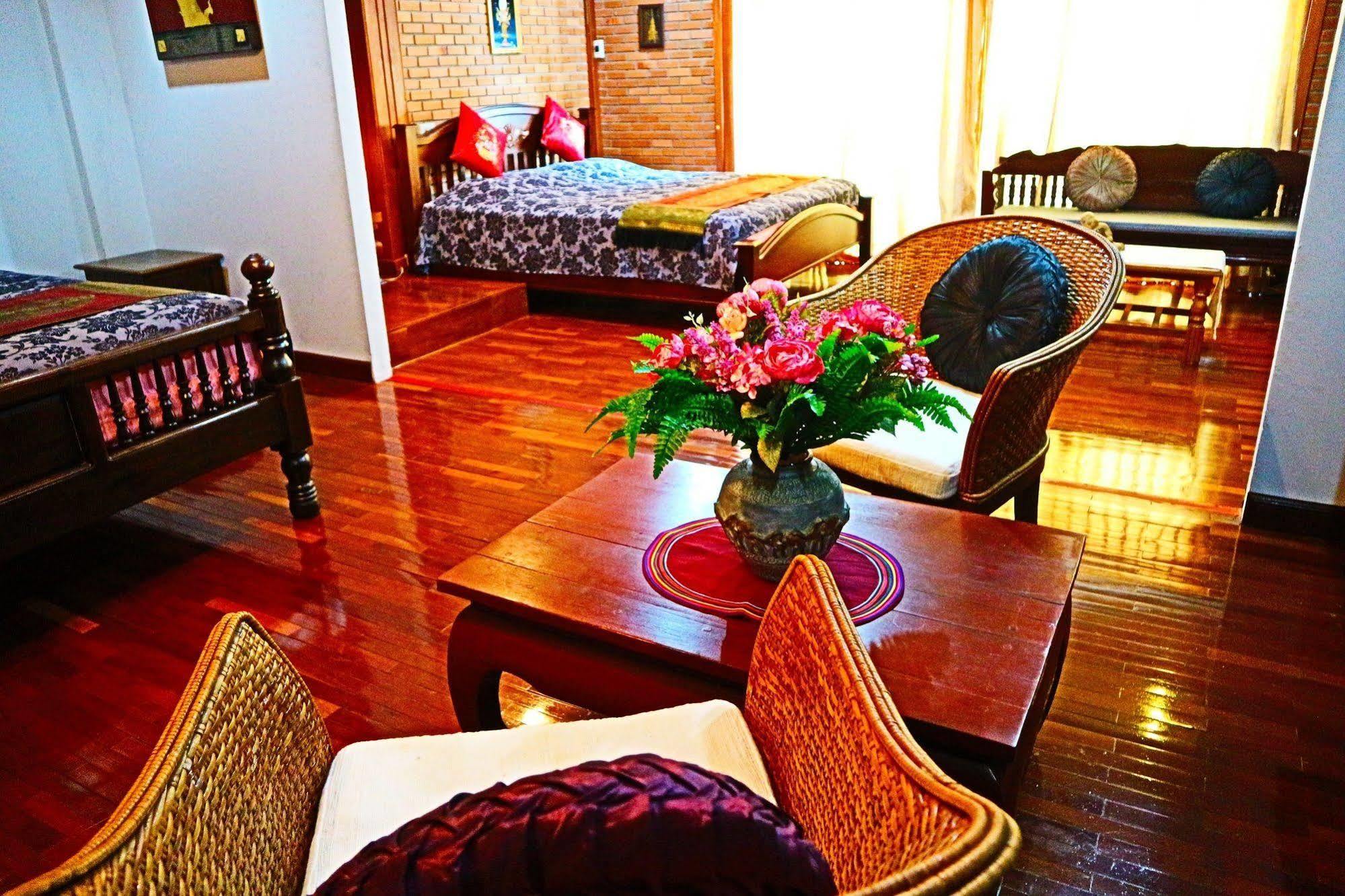 Mirrisa Nimman Hotel 치앙마이 외부 사진